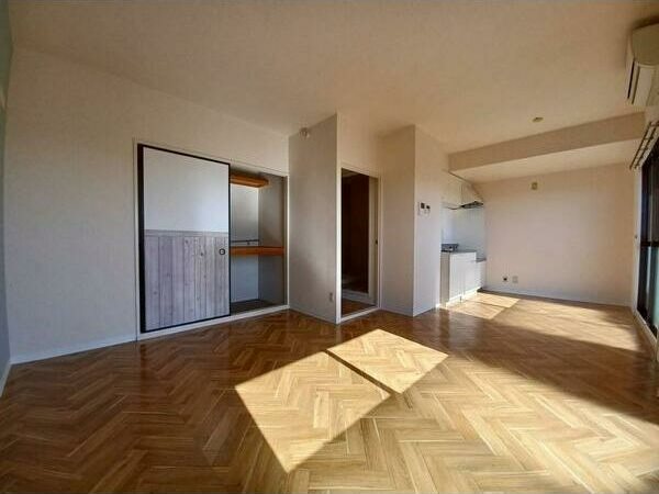 フロントヒルズⅢ リビング