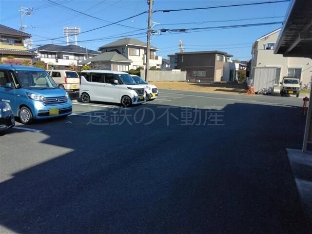 コーエー幸 駐車場