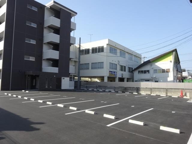 エルモッソ 駐車場