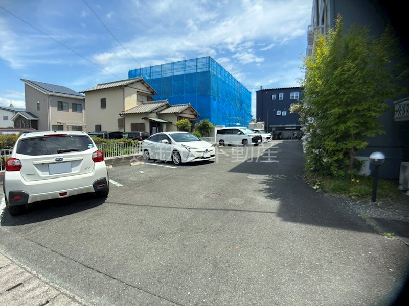 ガーデンシティ住吉 駐車場