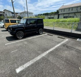 アザレア 駐車場