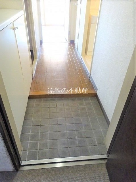 リアライズ山下町 玄関