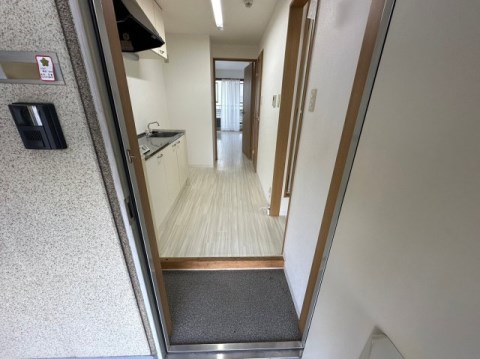 エムエムケービル 玄関