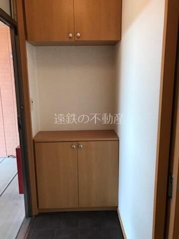 ディアステージB 玄関