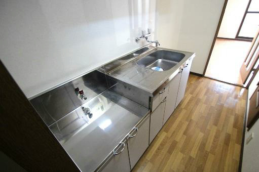 ローリエ初生 キッチン