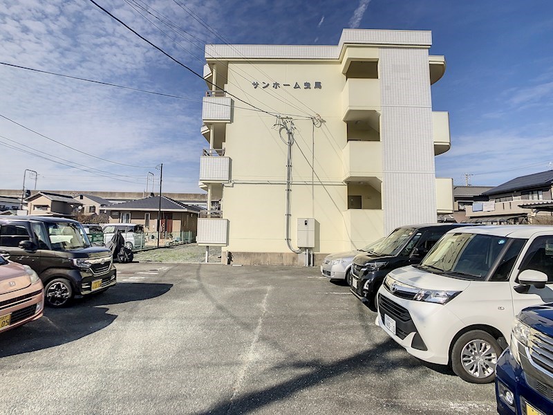 サンホーム曳馬 駐車場