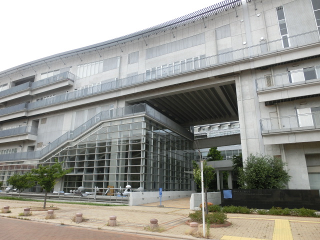 遠鉄野口町ビル 図書館
