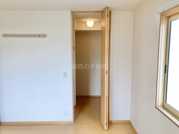 ロイヤルタウン染地台　D 収納