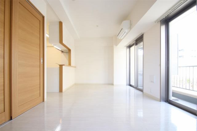 TRIBUTE元浜 リビング