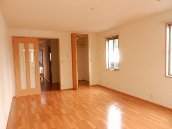 ルミエール・メイ ベッドルーム