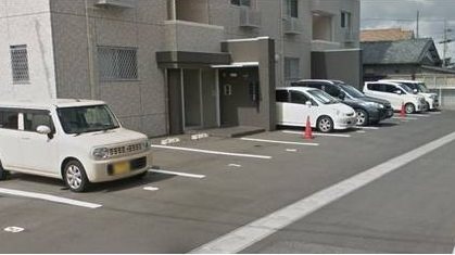 ル・リオン泉 駐車場