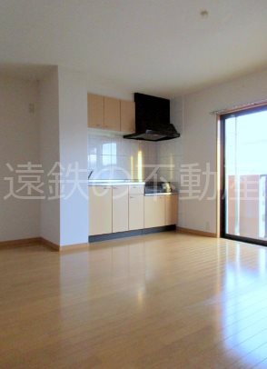 ジュネス リビング