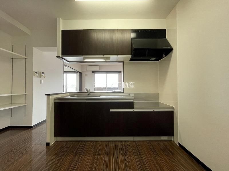 デラパーチェ キッチン