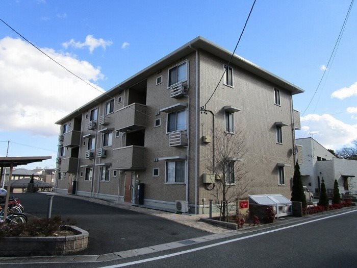 クレイン 駐車場