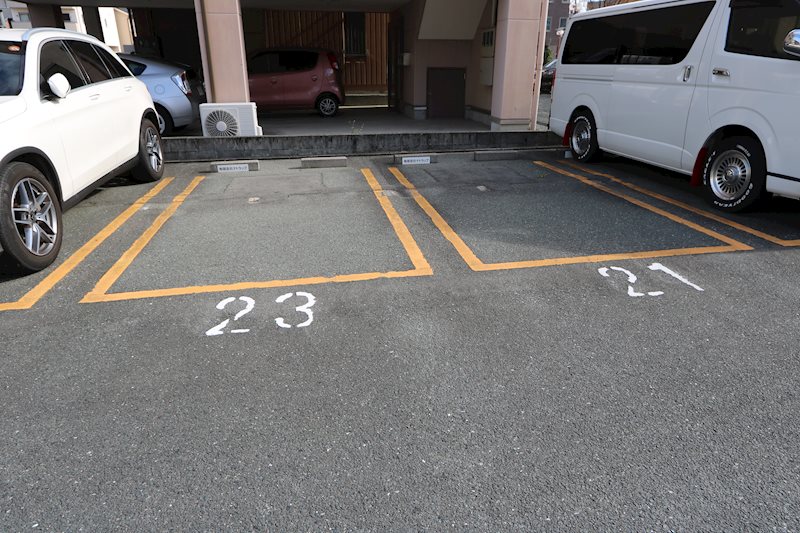 浜松青色会館ビル 駐車場