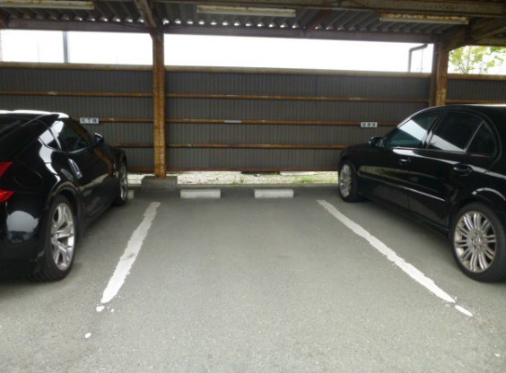 立野貸事務所 駐車場