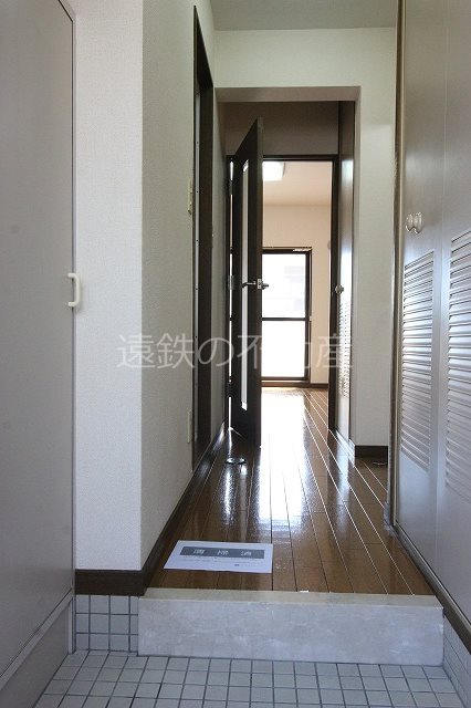 日興パレス浜松 玄関