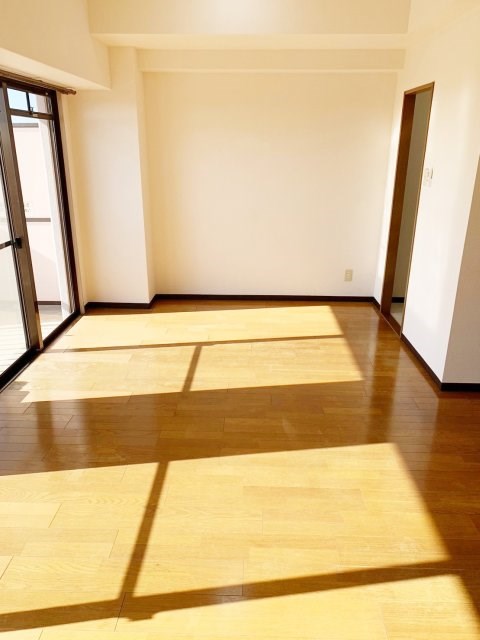 稲元ビル東伊場 リビング