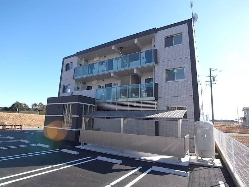 エル・ブルー 301号室 外観