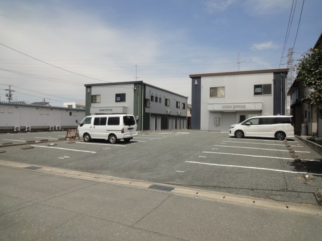 ぷち蔵ビル葵西四丁目 駐車場