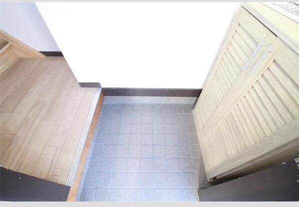 キャトルメゾン 玄関