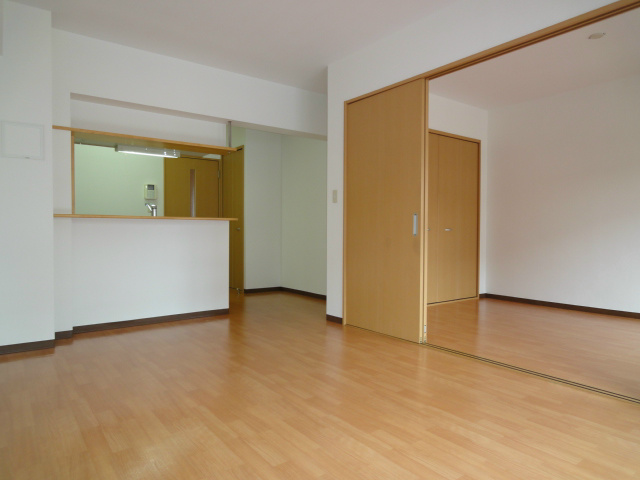 ベルフラワー壱番館  リビング