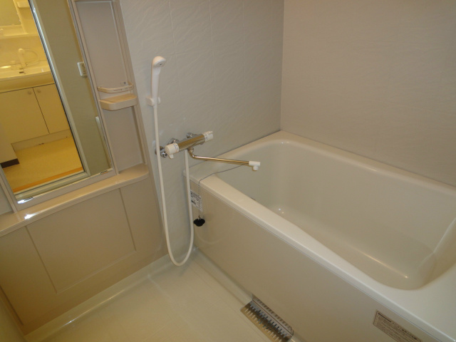 ベルフラワー壱番館  風呂画像