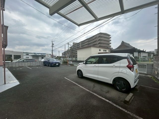 コーポエグゼ 駐車場