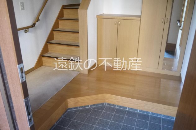 レイクサイドビラリコシェ 玄関