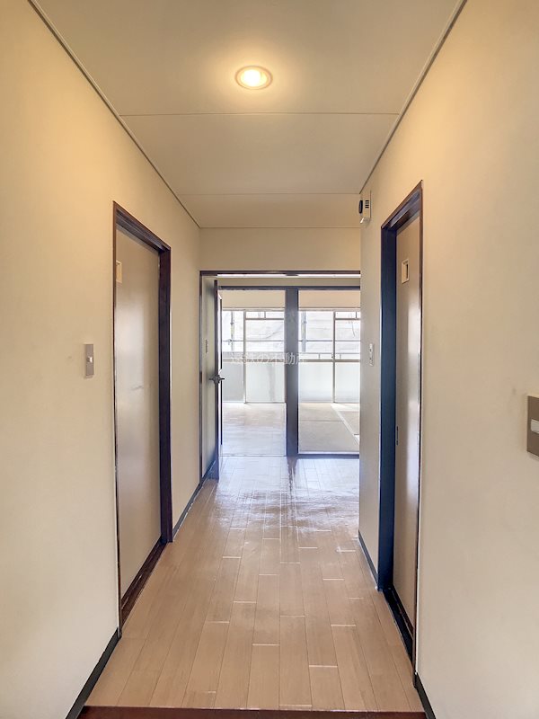 上岡田ガーデンハイツ 玄関