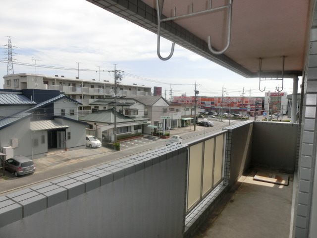 上岡田ガーデンハイツ ベランダ