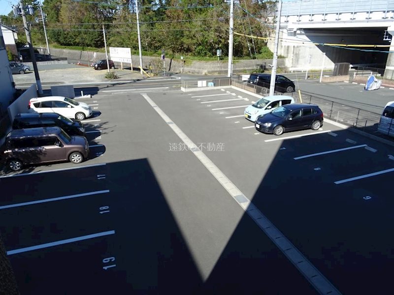 グランソレイユ 駐車場