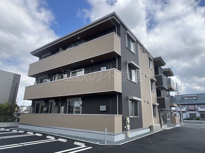 ロイヤル・ヒルズ 305号室 外観