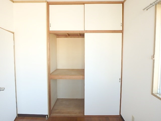 プレステージ高丘 収納