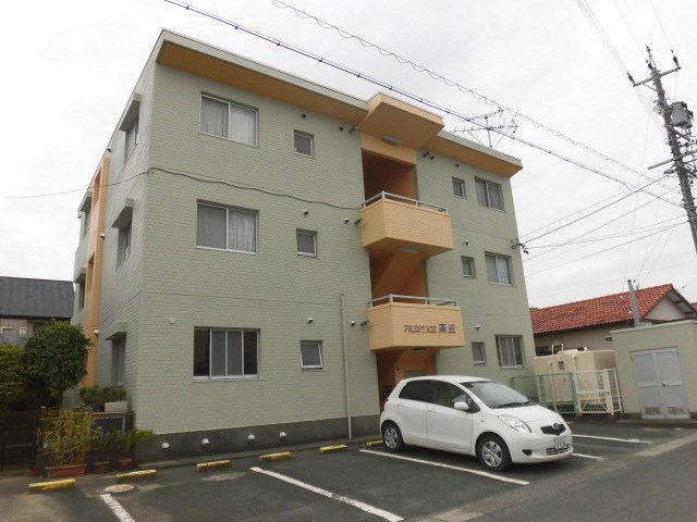 プレステージ高丘 駐車場