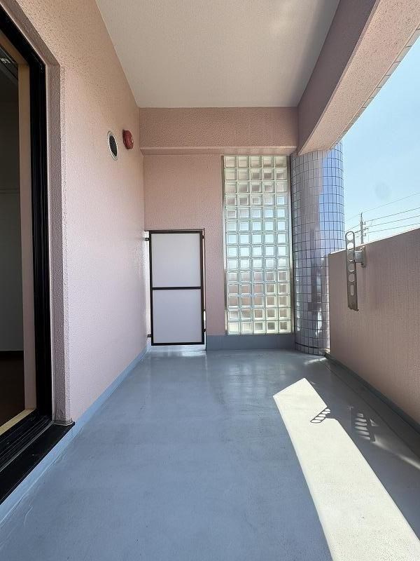 N.ハイヒルズ ベランダ