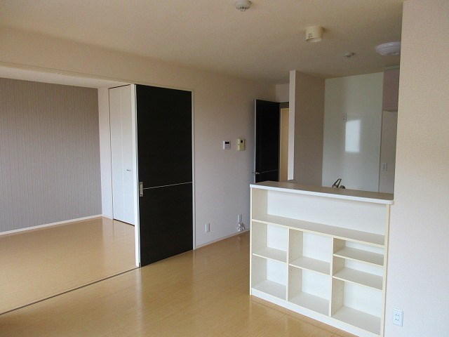 クレイン リビング