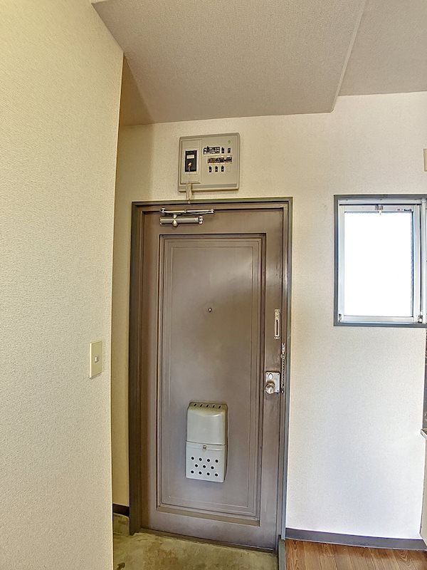 グローリアルS 玄関