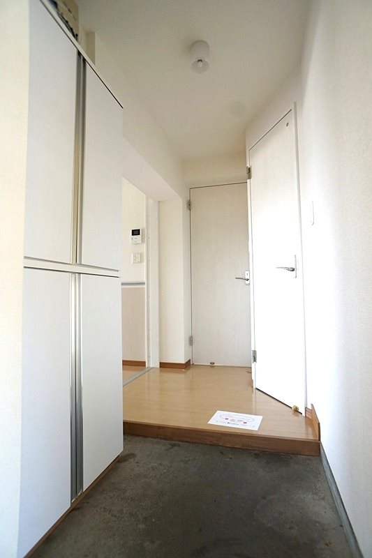 サンハイム幸 玄関