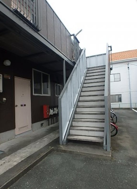 タウニィ西伝寺 エントランス