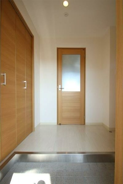 TRIBUTE元浜 玄関