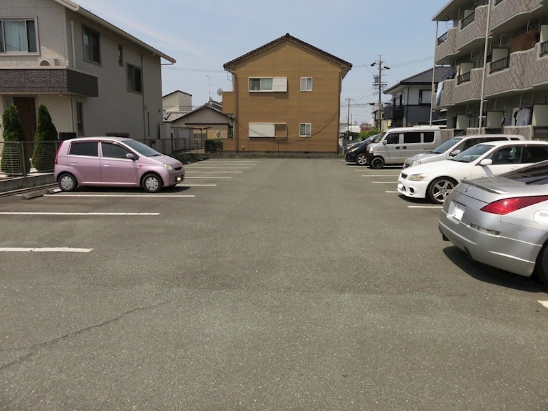 グランメール 駐車場