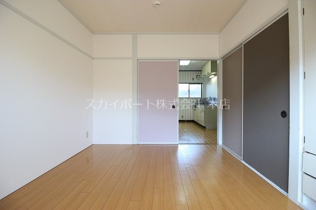 ハイツサンローズ リビング