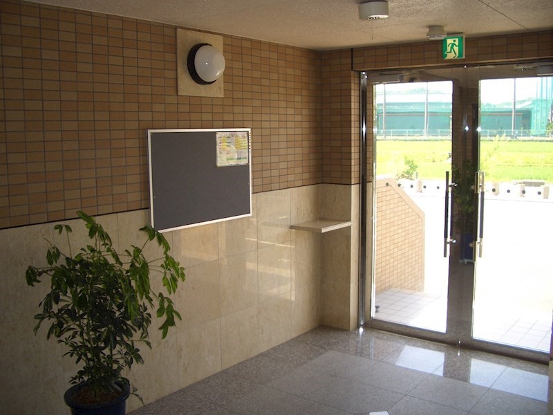アソシア 玄関