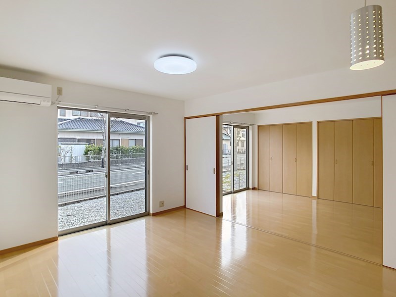 コートフルールC リビング