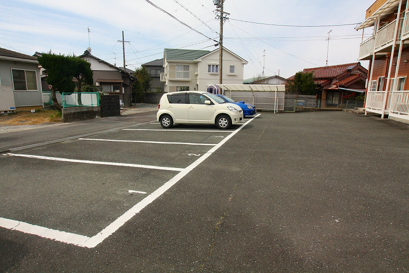 リバストン 駐車場