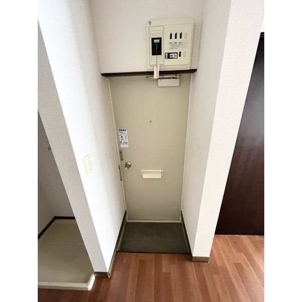 ハイツ早明 玄関