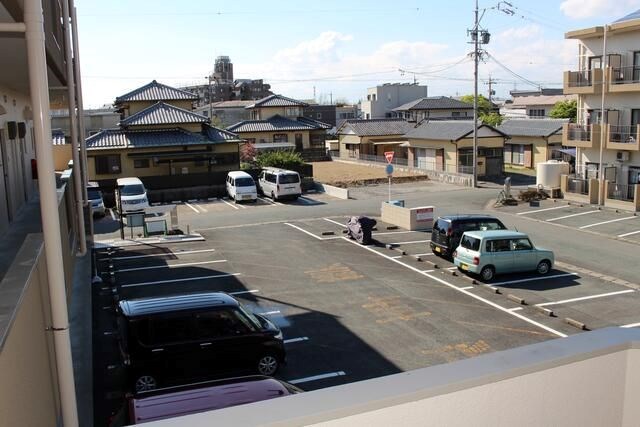 コナビック西塚Ⅰ 駐車場
