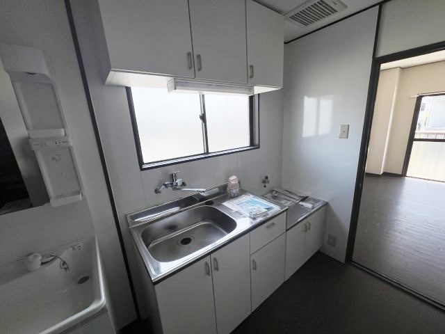 サンヨ高林 キッチン
