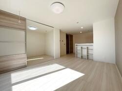 パストラル春岡　C棟 リビング